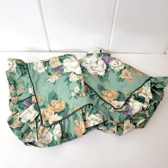 Glynda Turley Other - Glynda Turley Romancing the Home Standard Pillow Shams Pair Magnolias